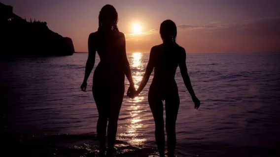 ⁣◤Lesbea◢ Sea Sand And Outdoor Sex At Sunrise ►Honour May, Lilu Moon 