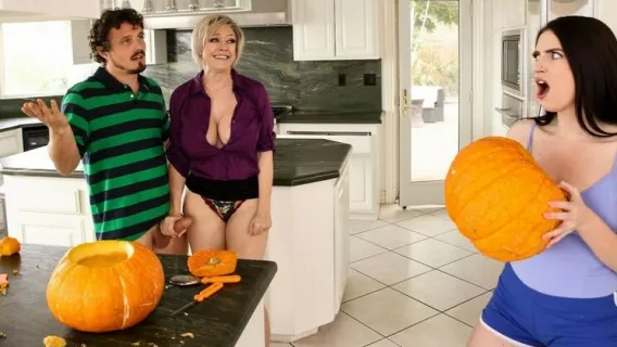 ⁣◤Milfed◢ Sneaky Pumpkin ►Robby Echo, Dee Williams 