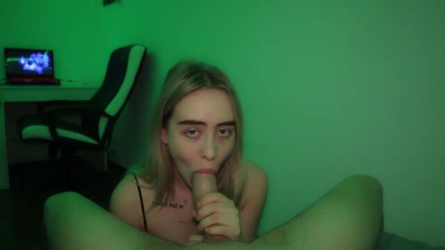 The dick is enough to brighten up the evening  