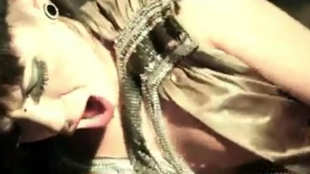 A guy picked up a real prostitute on the road - porn video  