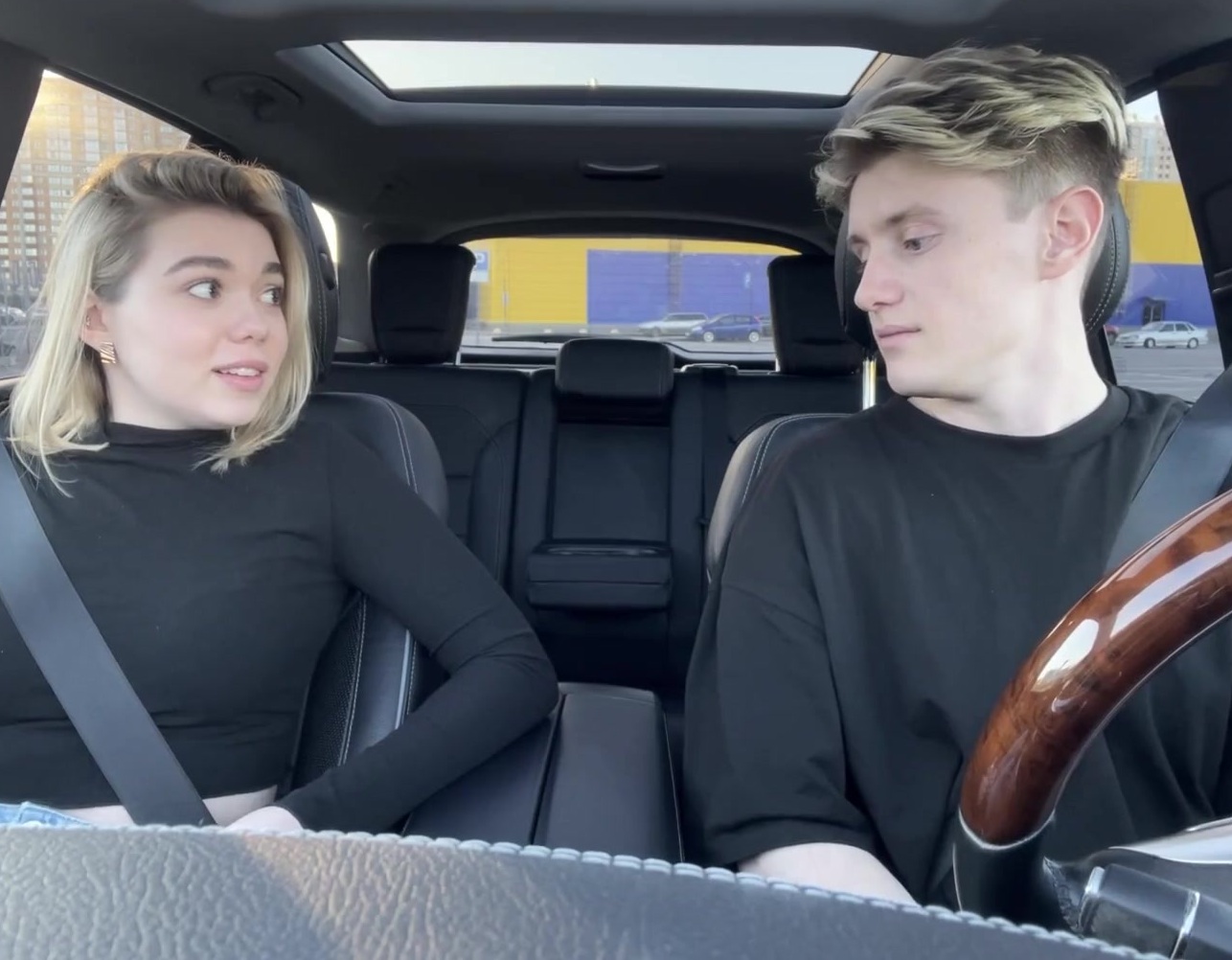 Sex case in a taxi - porn video  