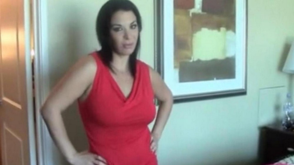Sometimes I liked to spy on mommy - porn video  