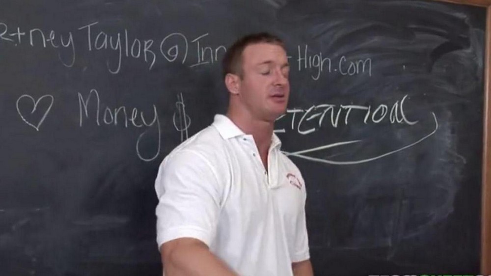 ⁣I slept with the teacher right in the office - porn video  