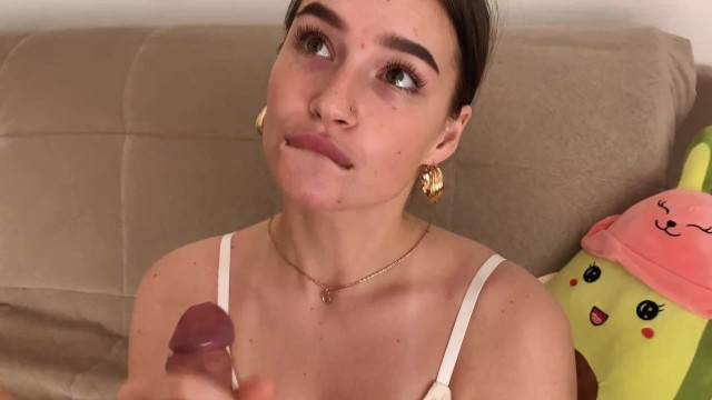 The blowjob promised to be very gentle - porn video  