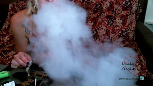 Blonde vaper lets off a lot of steam while jerking off - porn video  