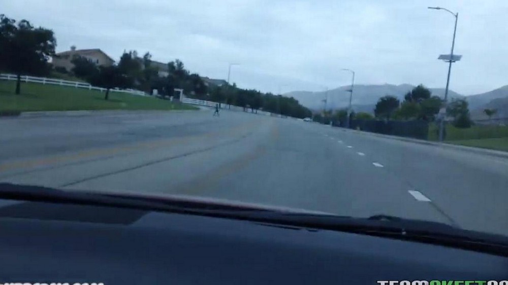 Picked up a beautiful chick in a cafe - porn video  