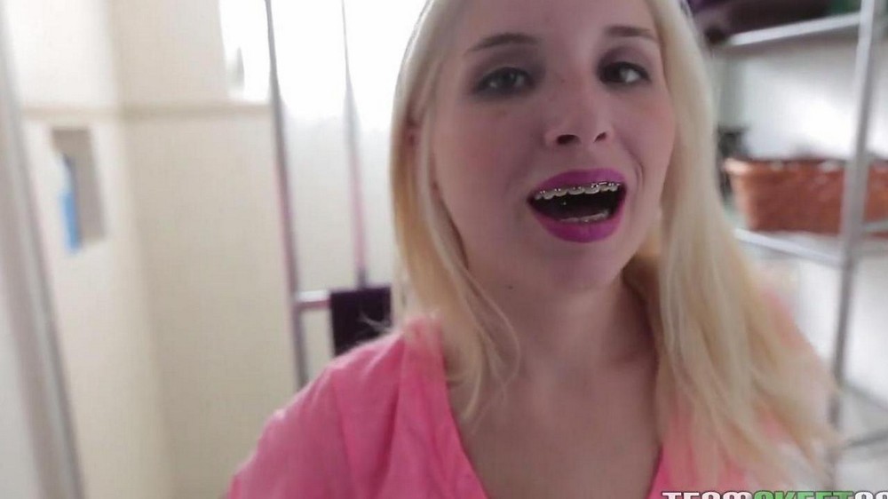 A fat dick barely fits into the mouth of a blonde with braces - porn video  