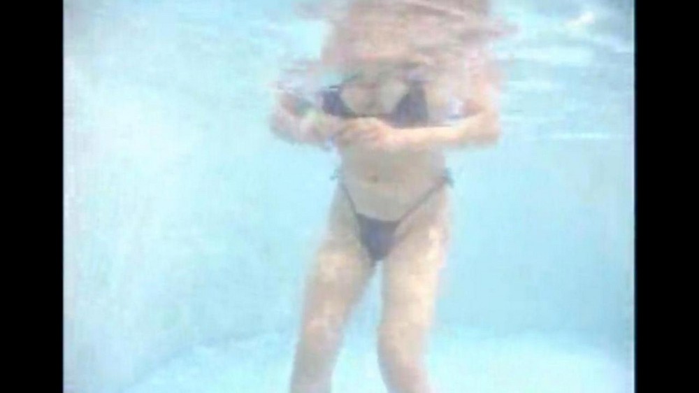 Sucks a very small dick - porn video  