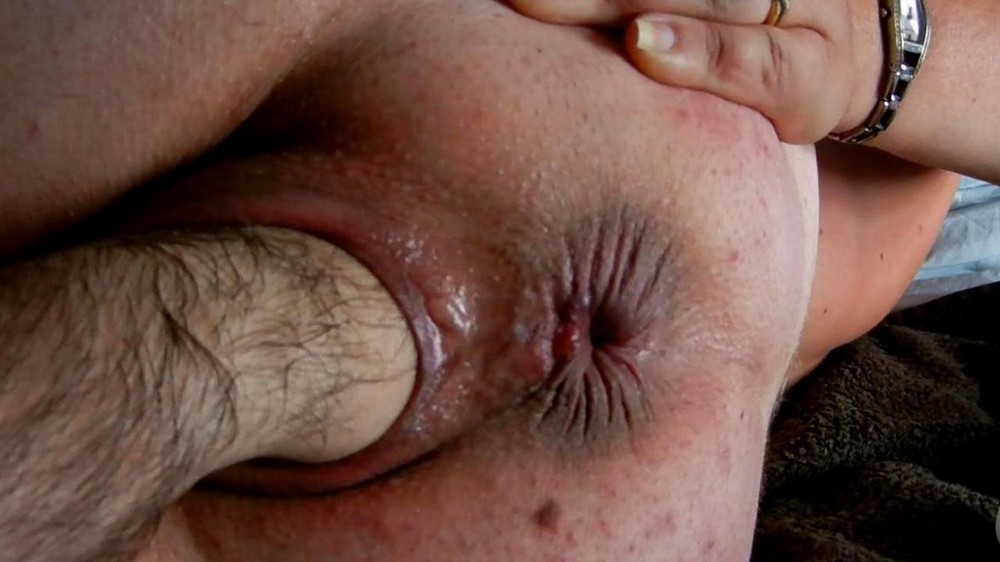 Helped my neighbor to do fisting at home - porn video  