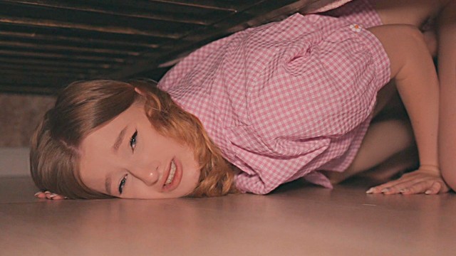 Stepsister is stuck. Yes, this is already a classic of the genre - porn video  