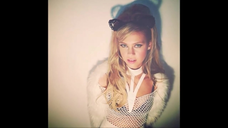 Nicola Peltz Jerk Off Challenge - porn video  