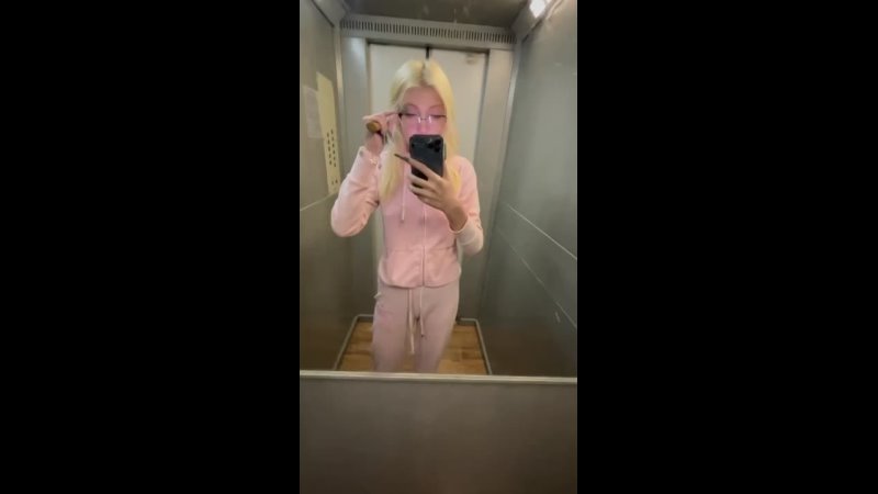 Julia Finesse with a knife - porn video  