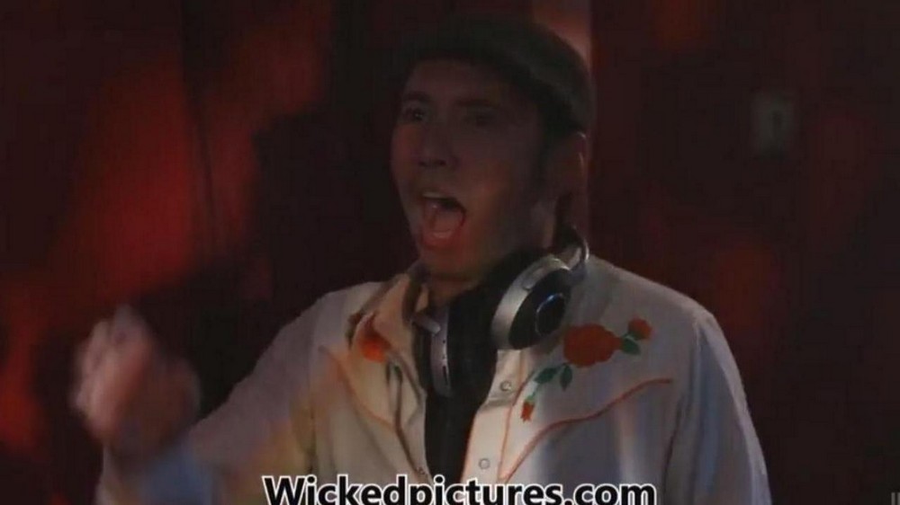 Nightclub sex - porn video  