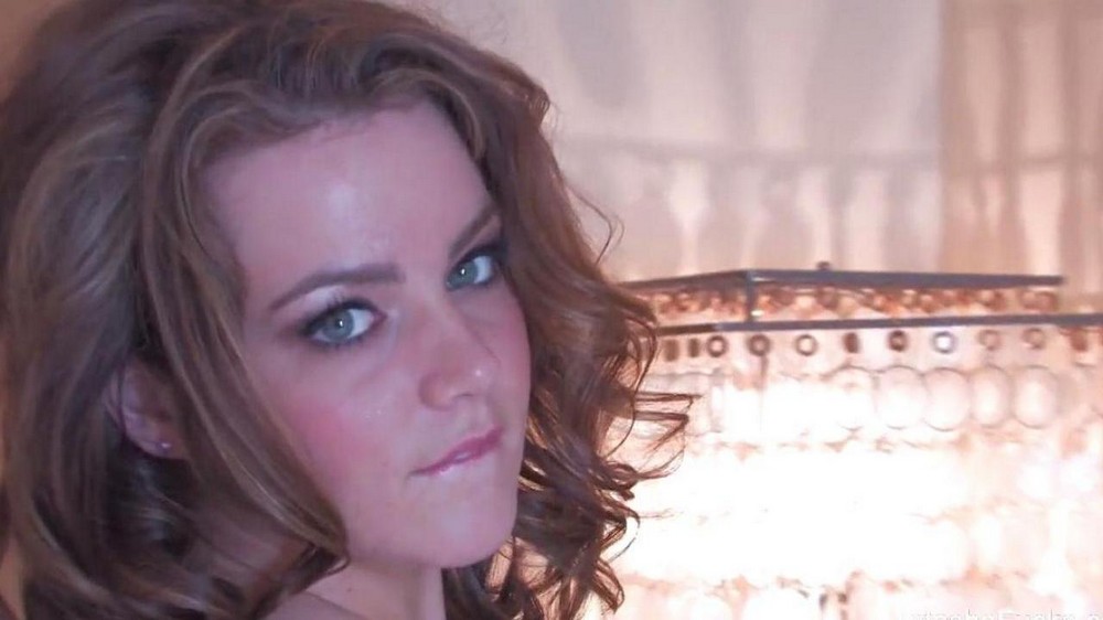 The bitch almost immediately started moaning - porn video  