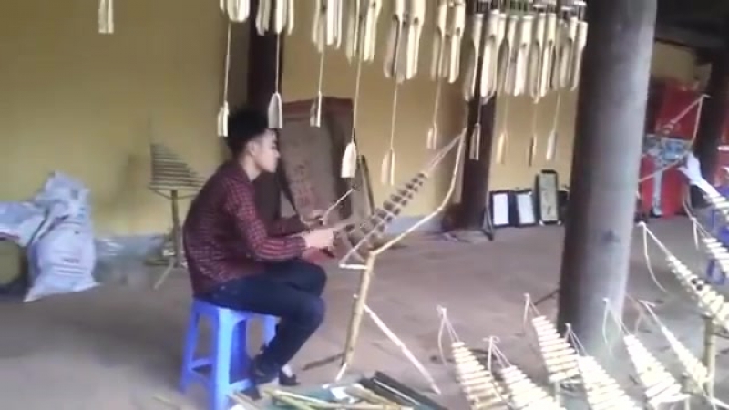 Spring Butterfly improvised with the Trung instrument - порно видео  
