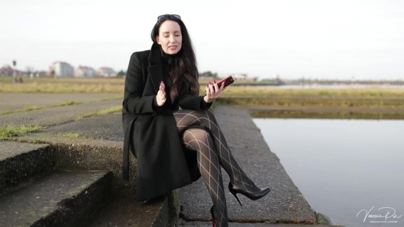 Wolford Tights Long Coat - FAQ - Questions Answers - Frequently asked questions to Vanessa Pur from pureGLAMtv - porn video  