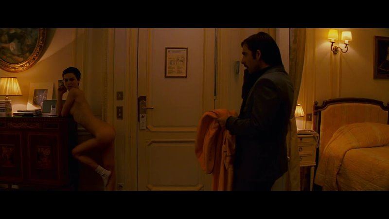 Natalie Portman (Natalie Portman nude scenes in 