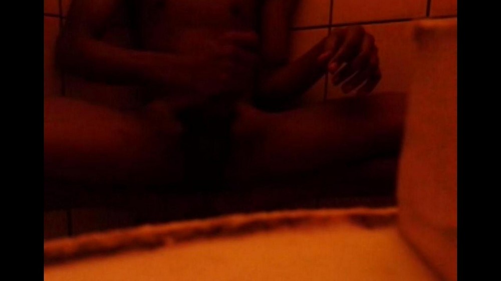 ⁣The girl first washed herself in the shower, and then moved on to self-satisfaction - porn video  
