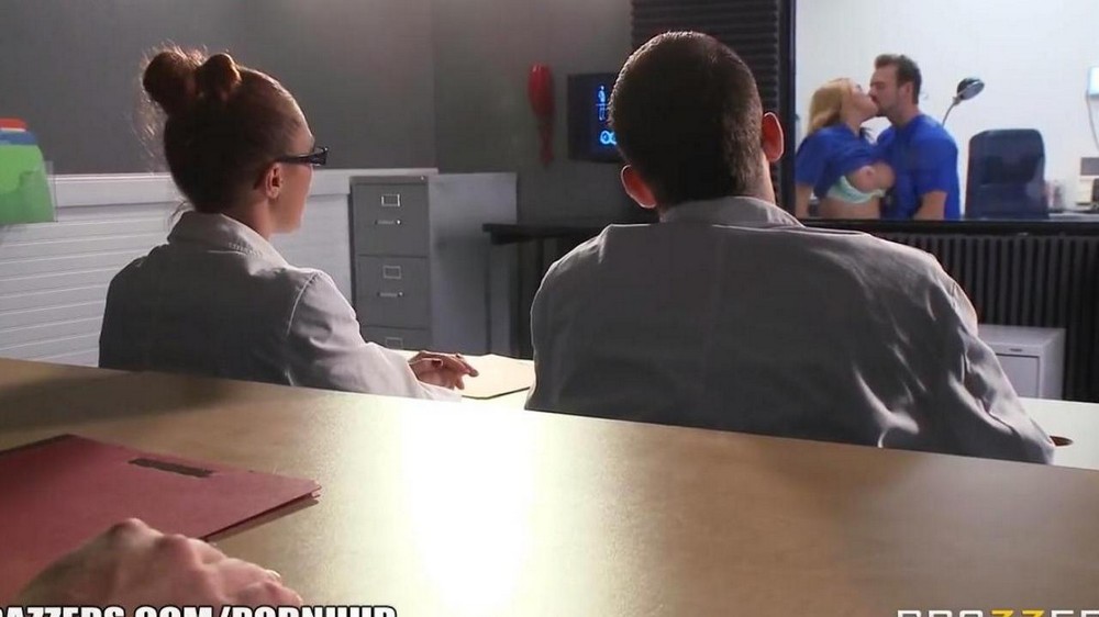 A doctor fucks an intern girl in practice in his office - porn video  