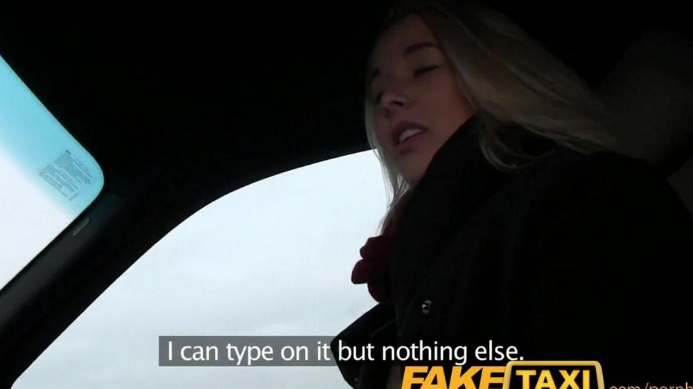 Amateur sex with a blonde in the car - porn video  