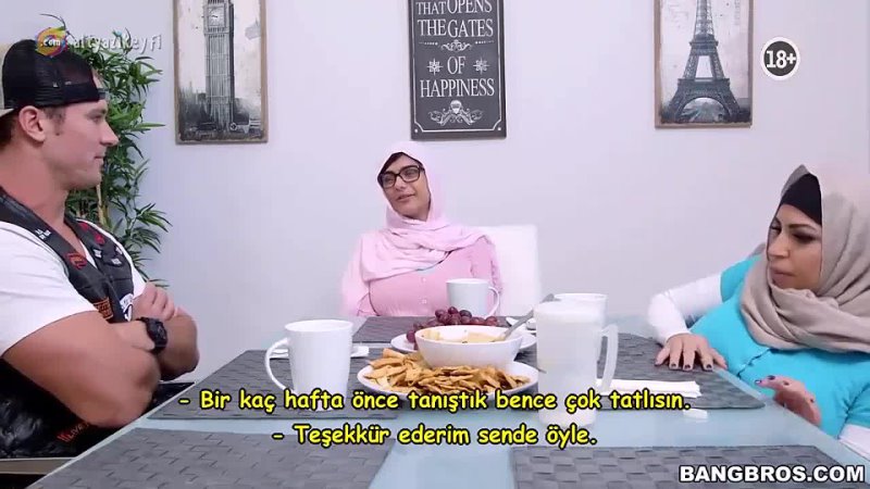 Veiled Stepmother Seduces Her Daughters Boyfriend (Turkish Subtitles) - porn video  