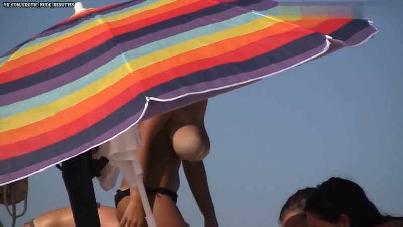 Huge tits topless beach - porn video  