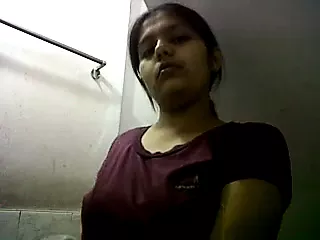Mumbai girl undress and selfee - porn video  