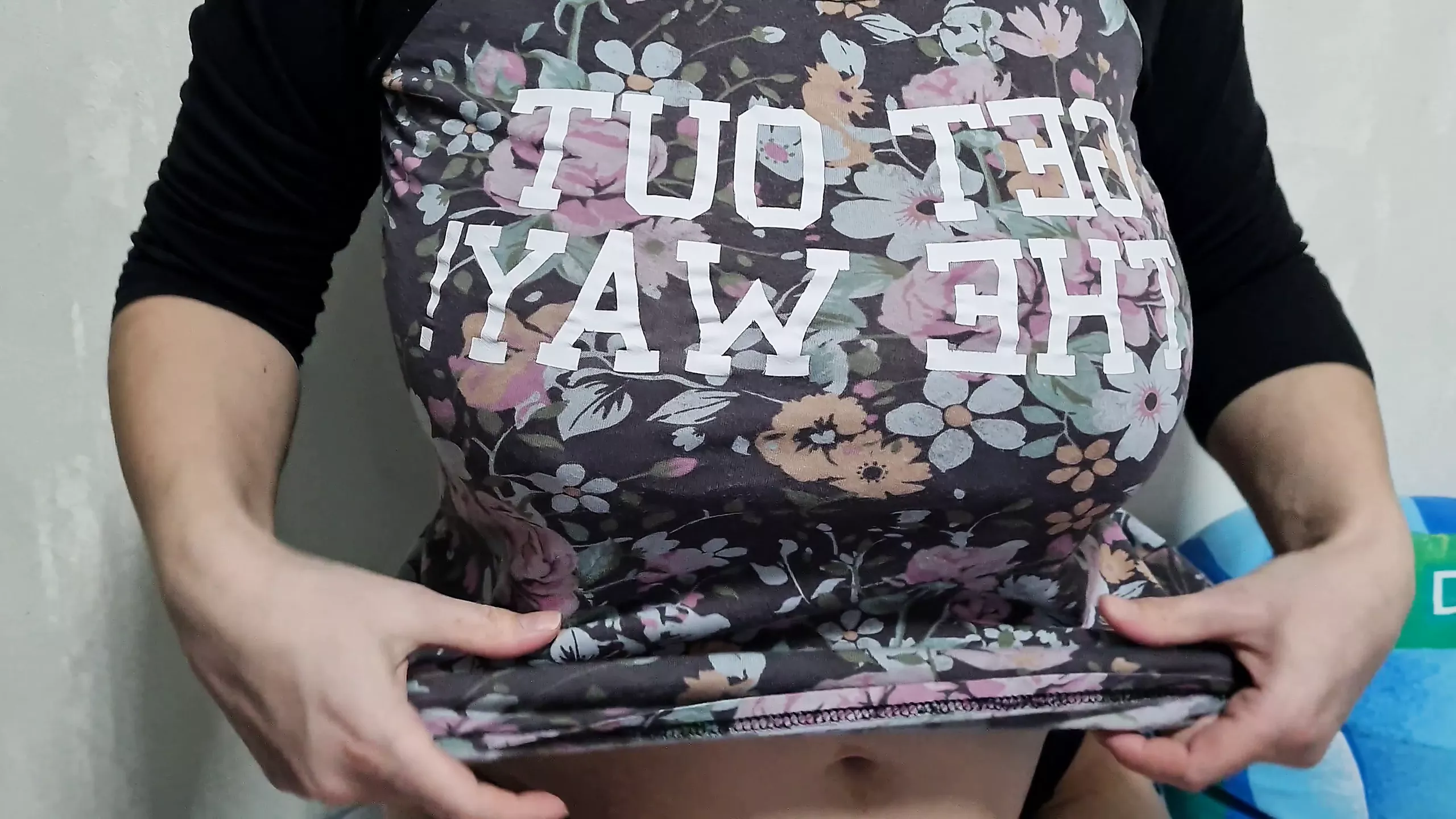 Big tits drop - porn video  