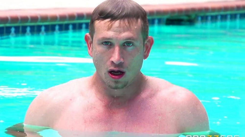 Decided to sunbathe and was fucked by the pool - porn video  