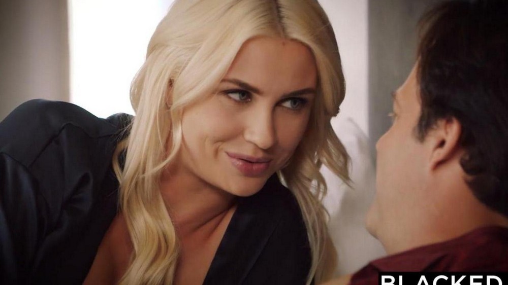 Black dick for a blondes li*** pussy - porn video  