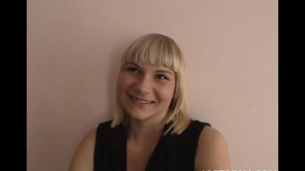 A young guy learns to perform cunnilingus on his girlfriend - porn video  