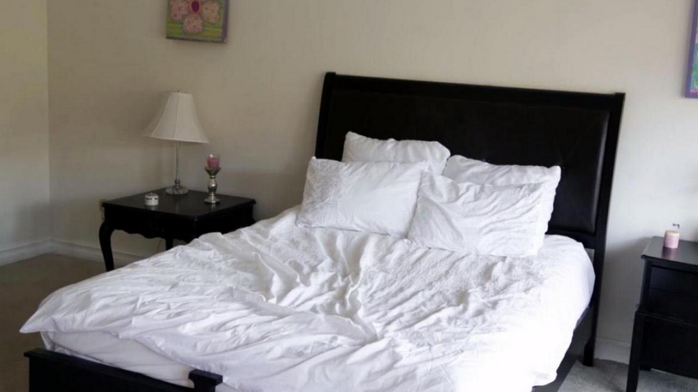 Gentle sex of two blondes in the bedroom - porn video  