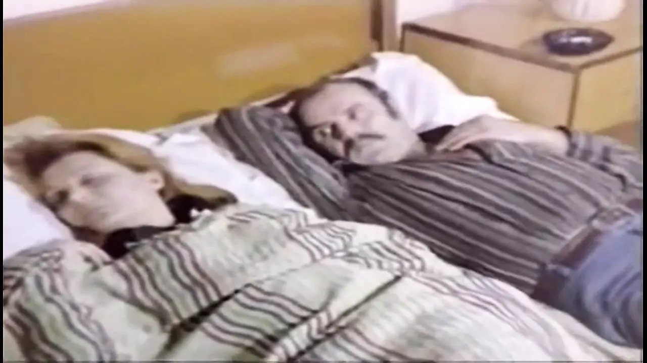 Kazim Kartal - Eniste Baldiz Sikiyor - porn video  