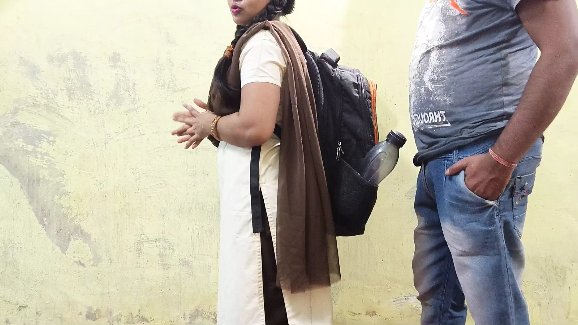 College girl college me time pe nahi ahi to sir ne choda - porn video  