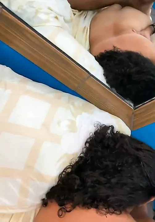 Mi tia cogiendo de ladito - porn video  