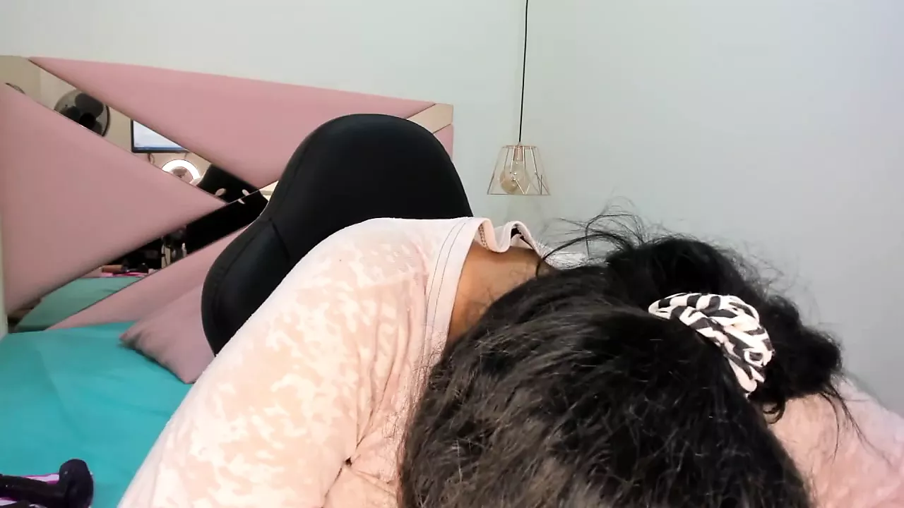 Latina Amanda pulls out huge boobs and areolas - porn video  