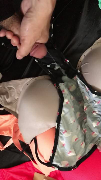 Big bras hello kitty bikini crusty cum again wearing dress - porn video  