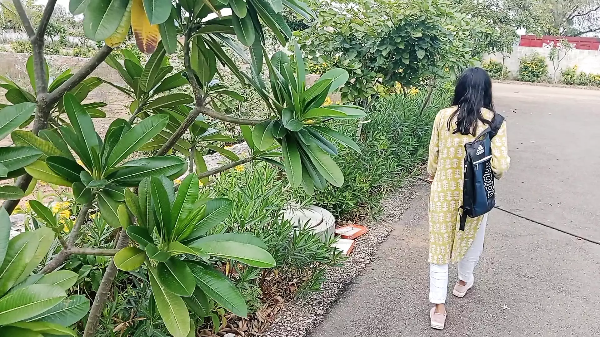 College se aa Rahi ladki ko choda - porn video  