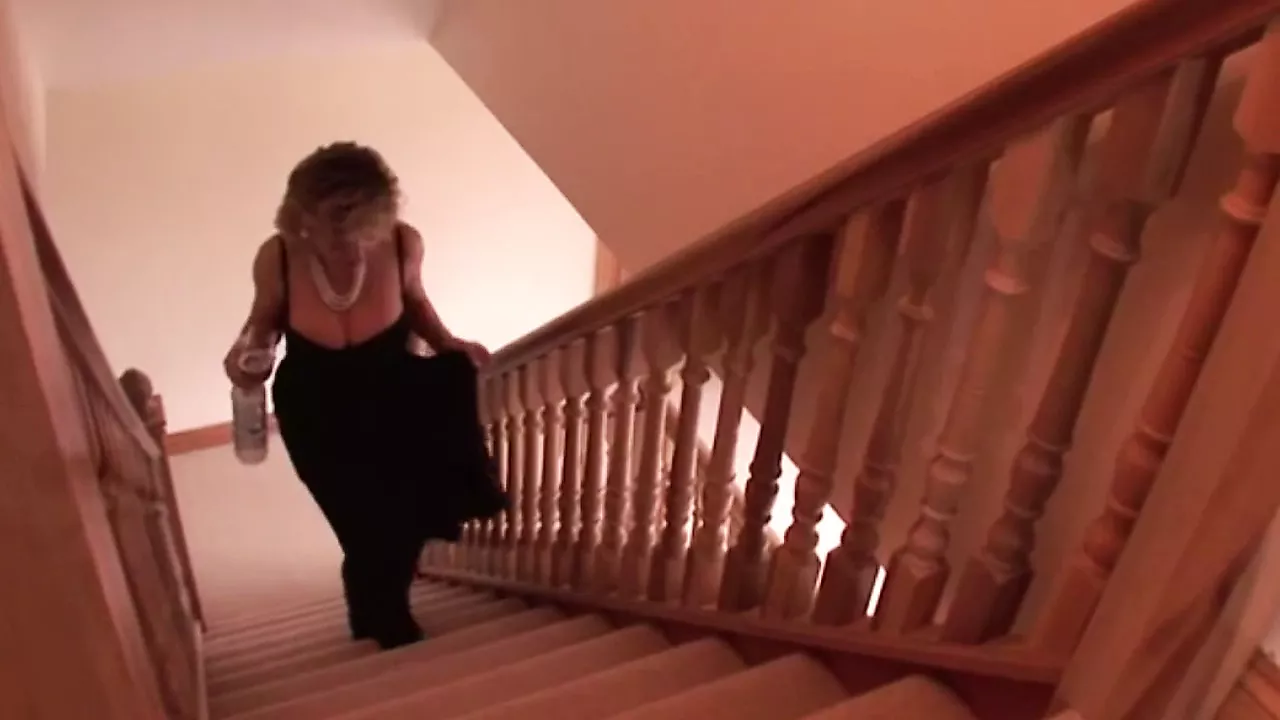 Lady Sonia in sexy Boots brutal gefickt - porn video  