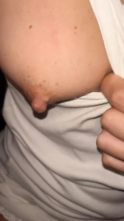 Hot mom tits - porn video  