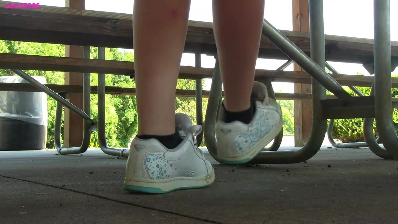 Jessi Roxy skater sneakers shoeplay preview - porn video  