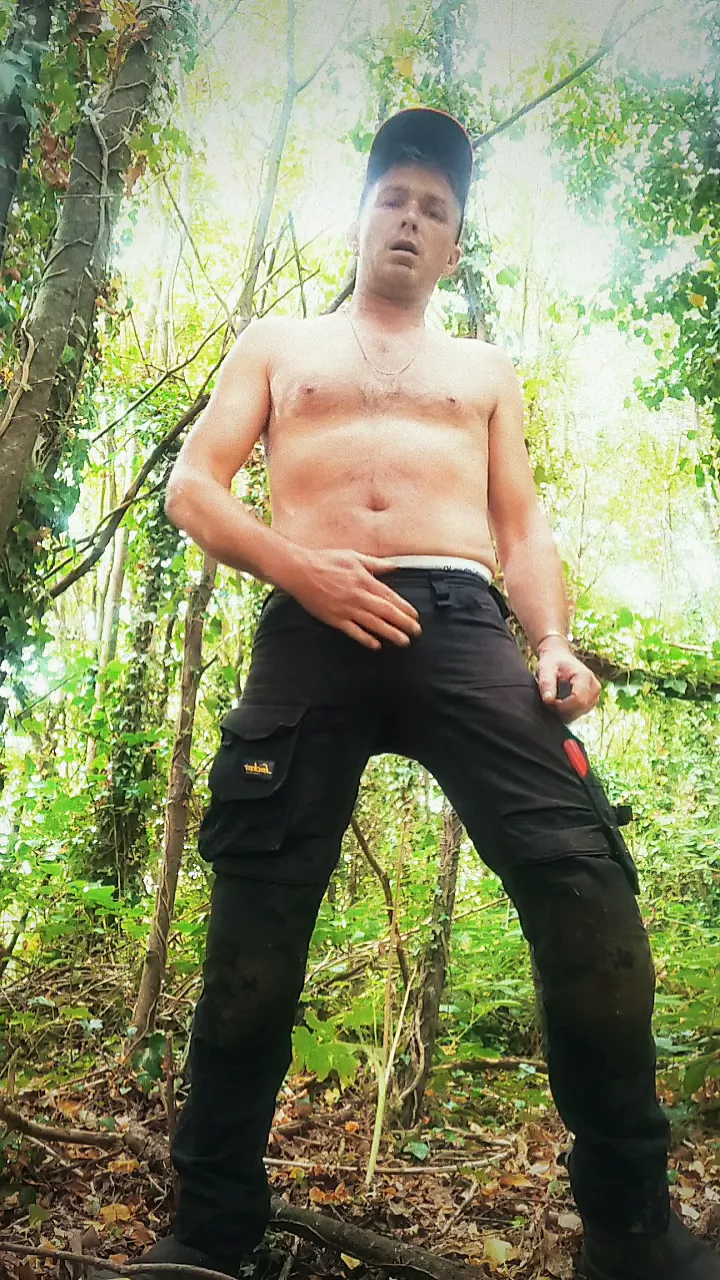 Hard-on pissing and Cum in the trees - porn video  