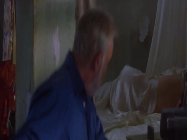 Catherine Zeta Jones - Entrapment - porn video  