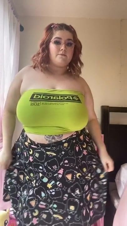 PEACH BBW MASSIVE BOOBS in TUBE TOP - porn video  