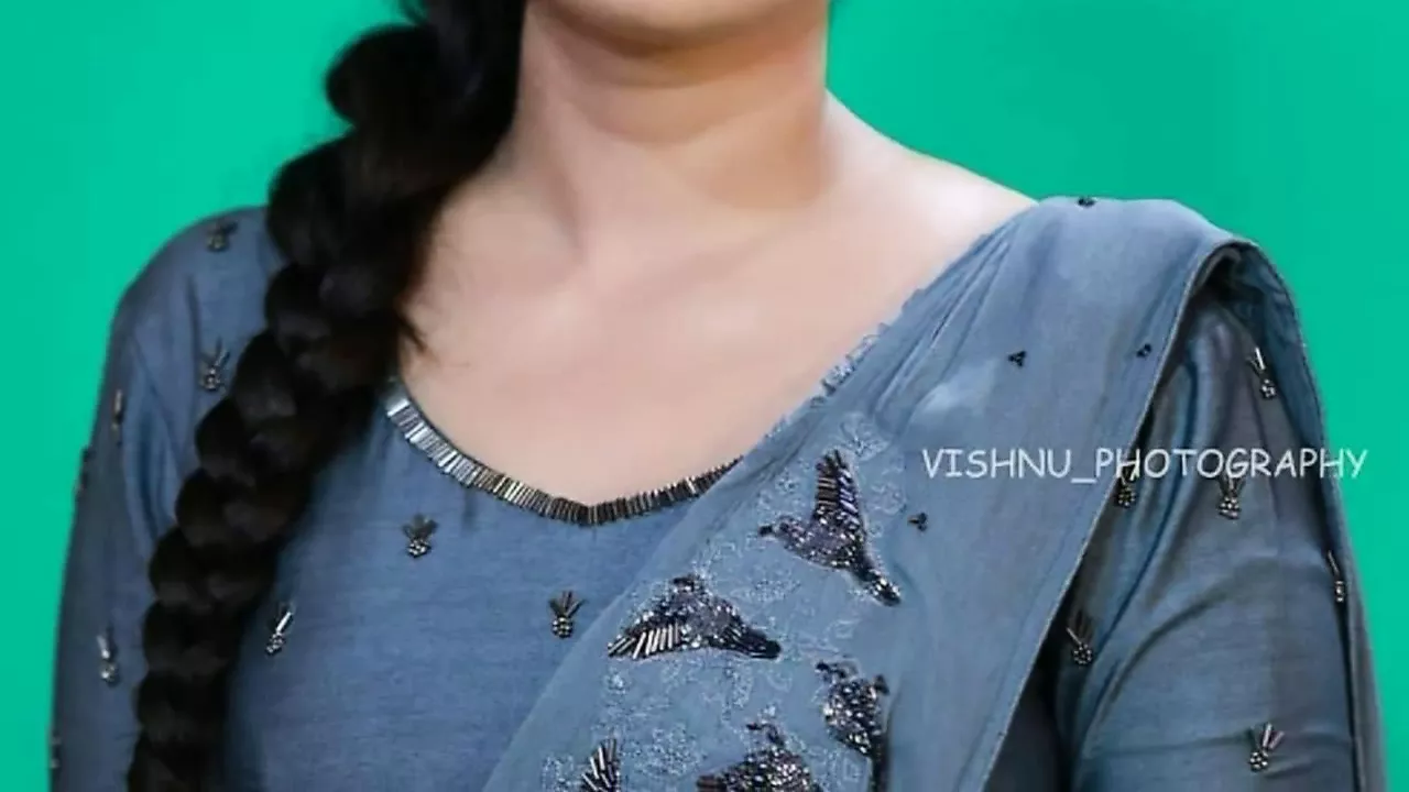 Malayalam KambiKatha - Train Yathra (Narrated By Meera) - porn video  