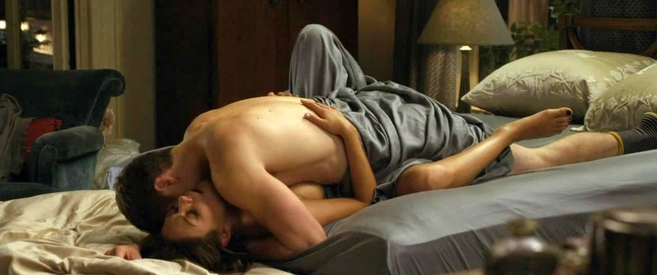 Mila Kunis Naked Butt in Friends with Benefits ScandalPlanet - porn video  