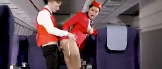 Uma trepada apos o pouso - porn video  