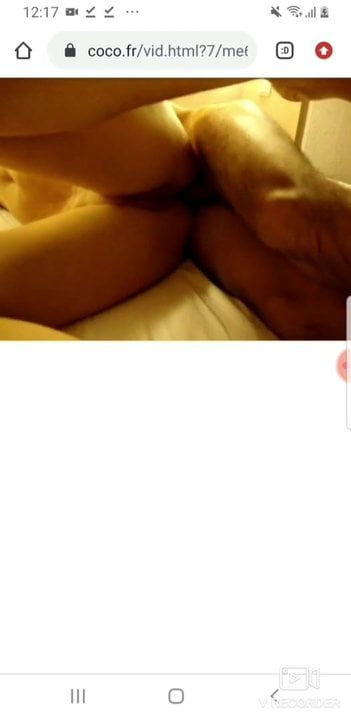 Coco.fr : Un mec film sa femme se faire prendre le cul - porn video  