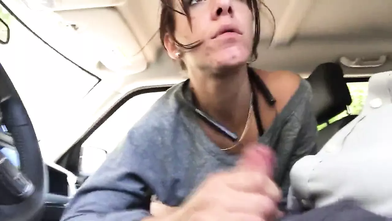 Prostitute blowjob and CIM in car - porn video  