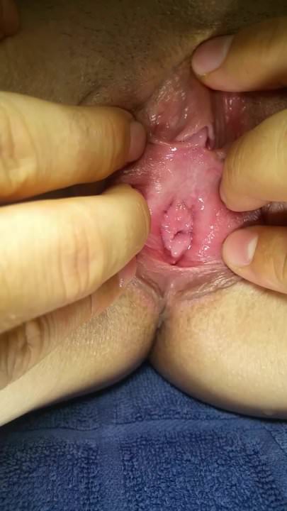 Close exam of young womans pussy - porn video  